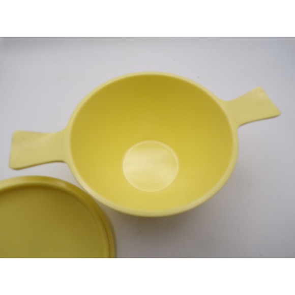 Vintage Melmac Yellow Lidded Bowl Mid Century Modern Covered Serving Dish - Picture 2 of 4